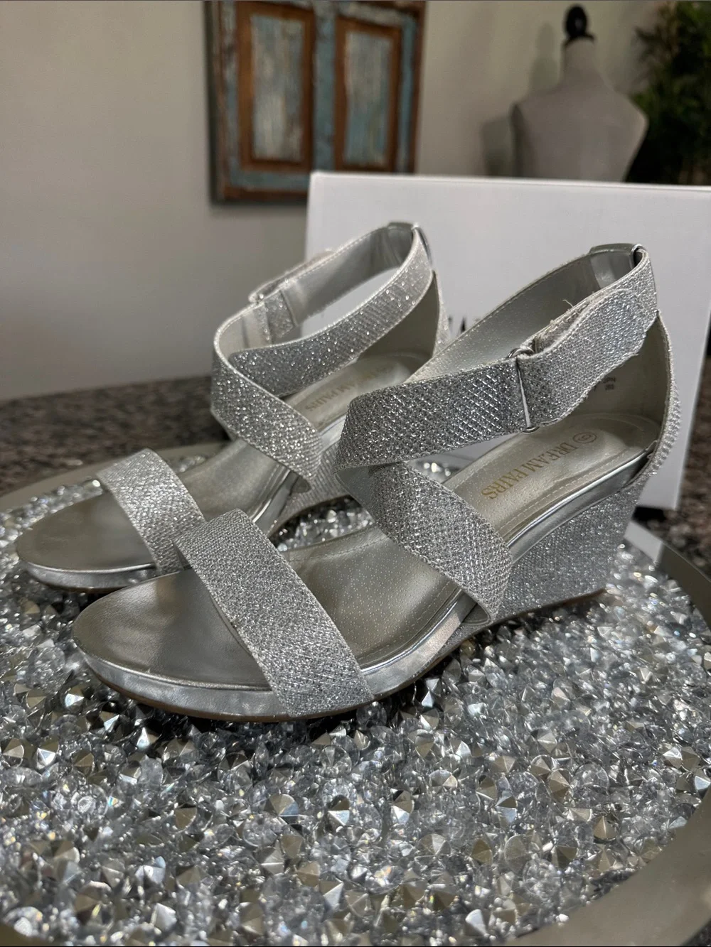 Dream Pairs Silver Glitter Strappy Wedge Sandals EUC 9
